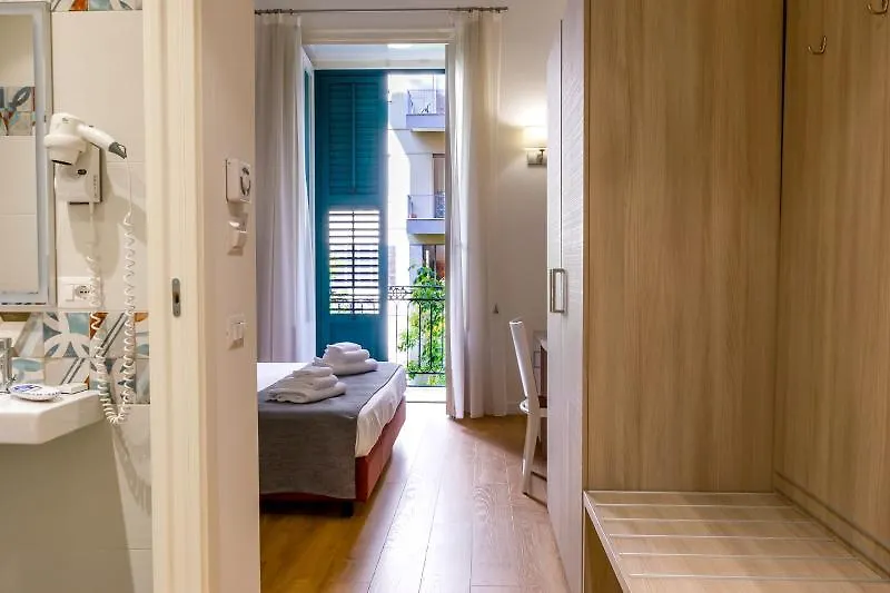 Boutique Aparthotel Belmonte102 Sicily إيطاليا